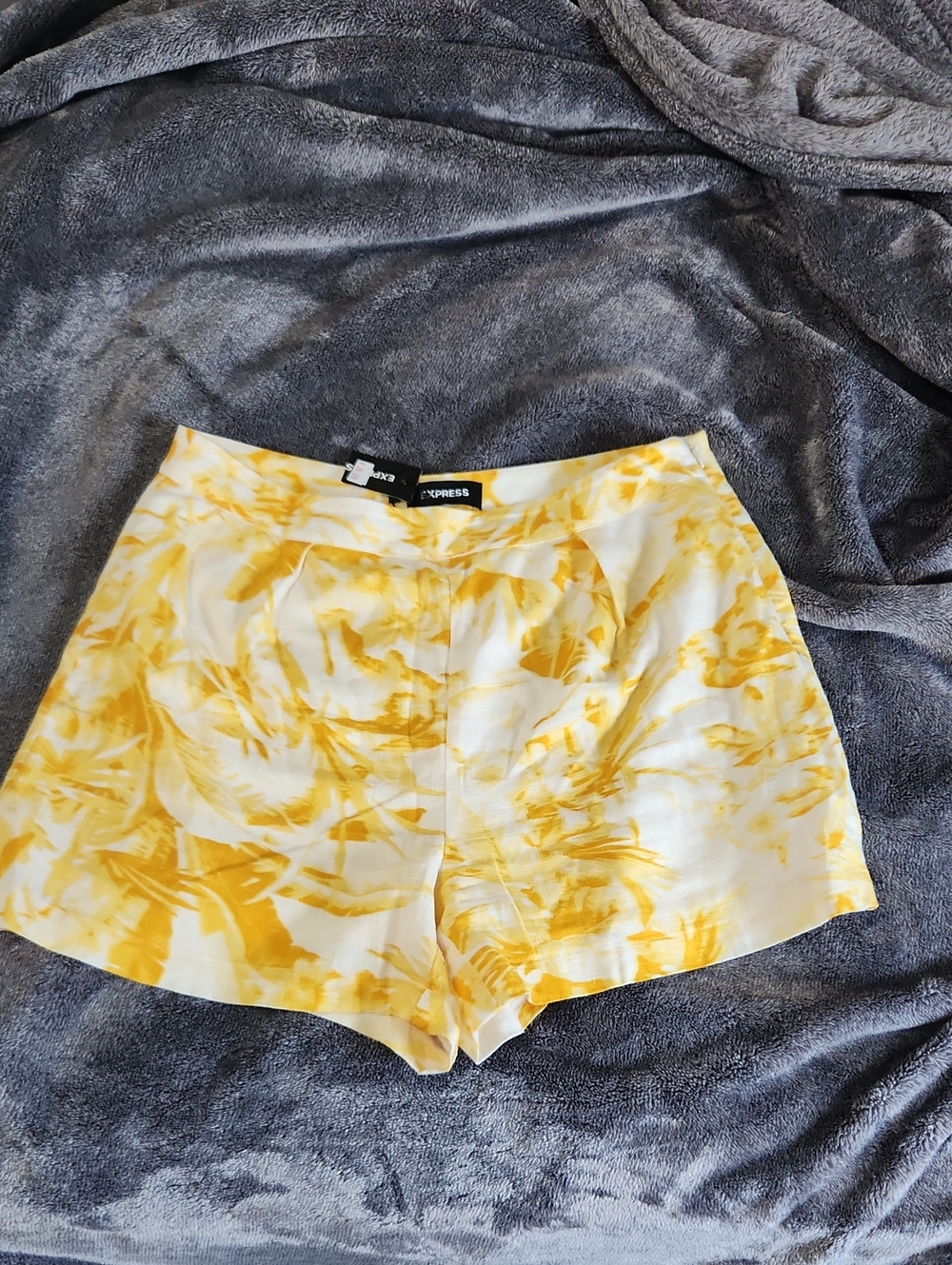 Express Linen Blend High-Waist Printed Shorts